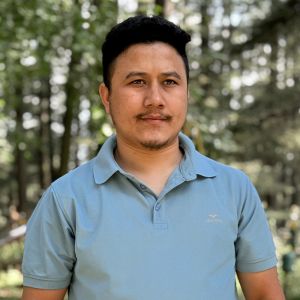Roshan-shrestha-nepali-journalist-and-author.jpg