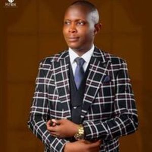 Hilary Umeoka Lary networks pic re.jpg
